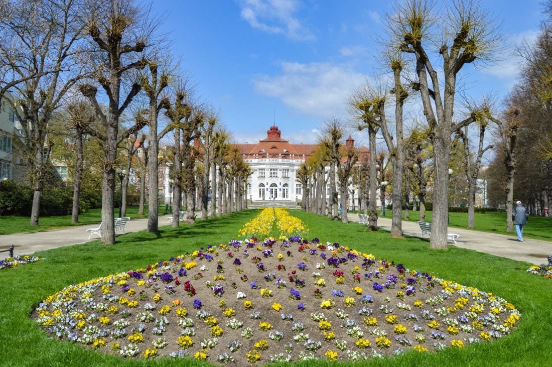 Elizabeth Spa V and Flower Park Karlovy Vary
